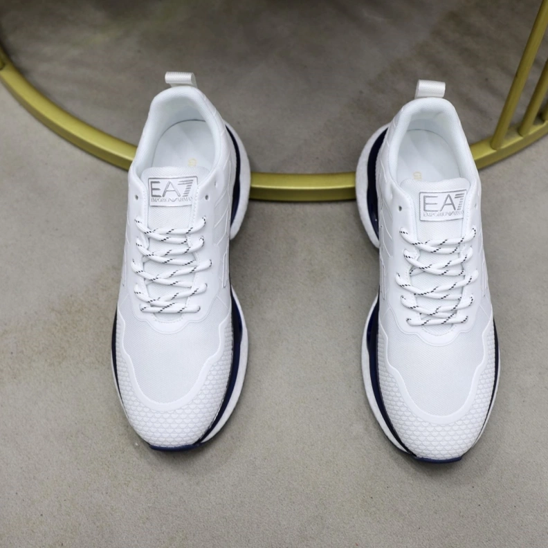 Versatile Armxnx Sneakers 108392