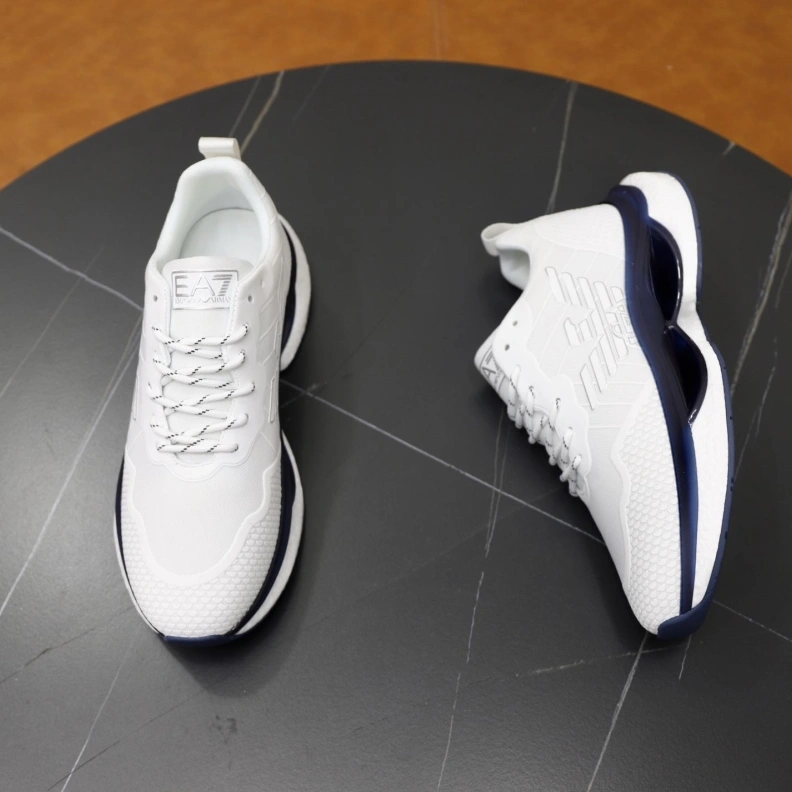 Versatile Armxnx Sneakers 108392