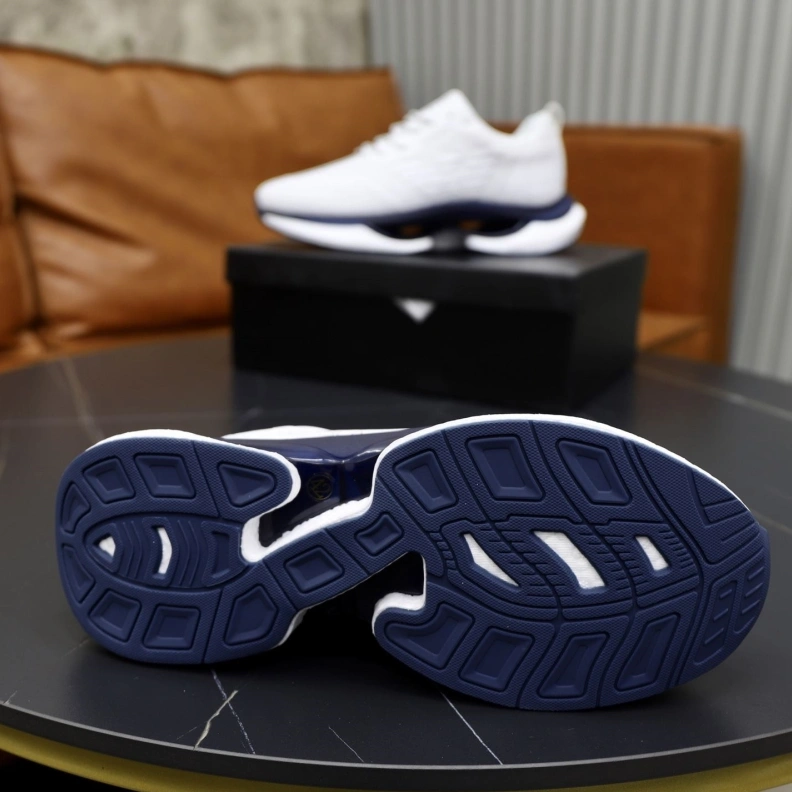 Versatile Armxnx Sneakers 108392