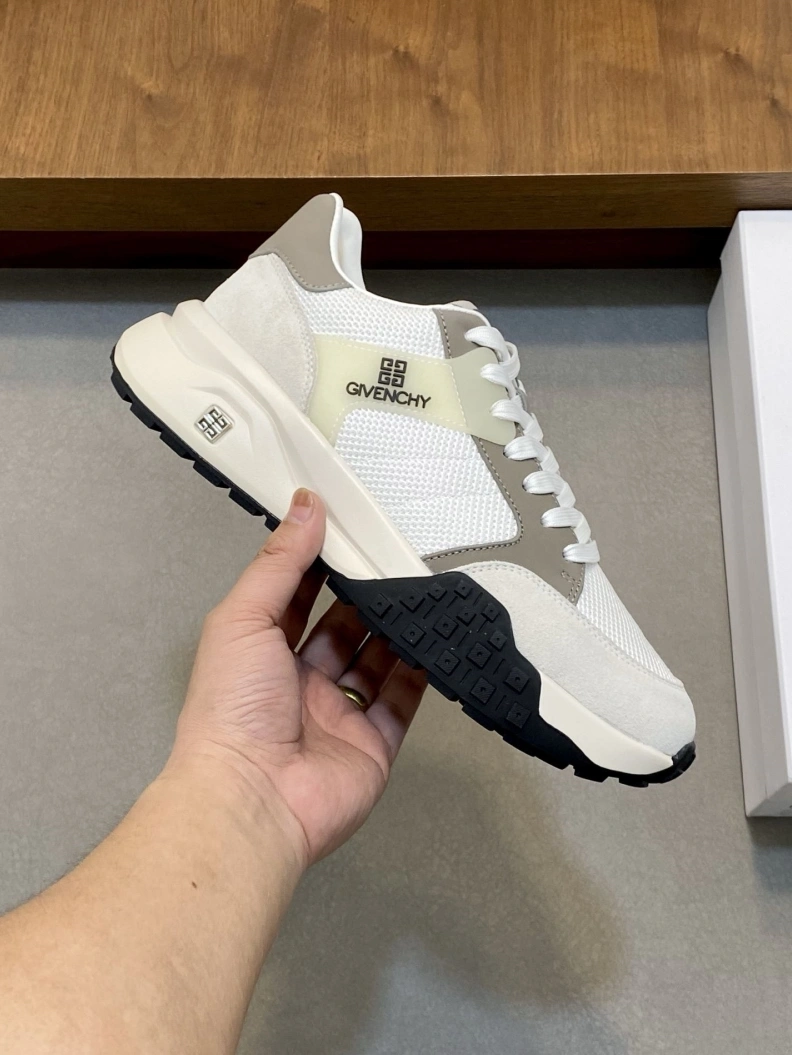 Gxvxnchy Sneakers SportInspired 152627