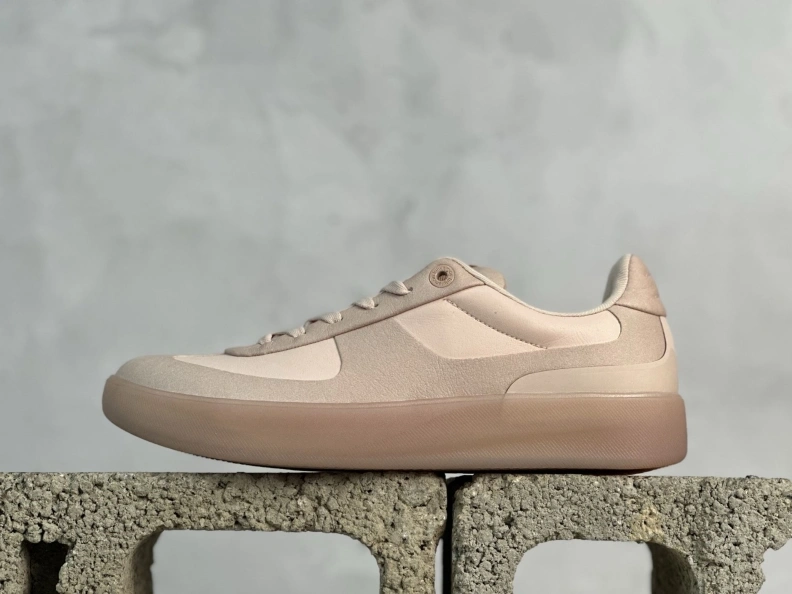 Gxvxnchy Sneakers Stylish 152623