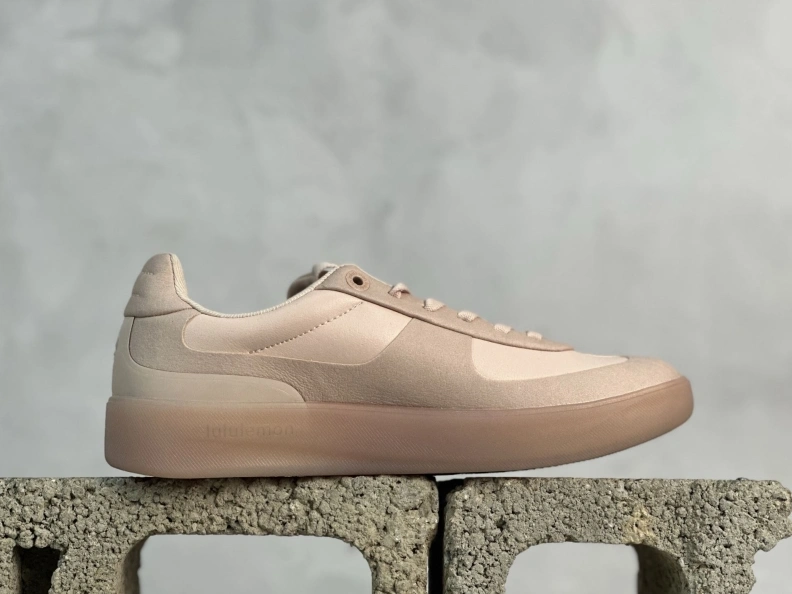 Gxvxnchy Sneakers Stylish 152623
