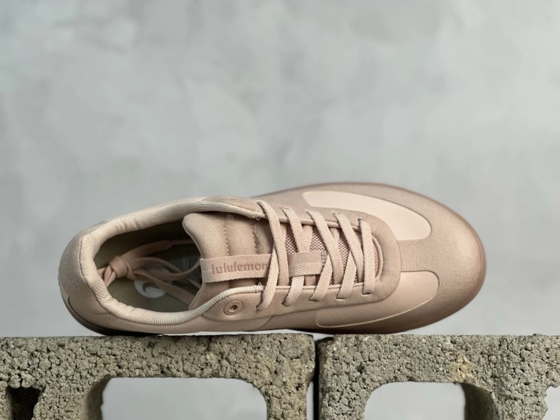 Gxvxnchy Sneakers Stylish 152623