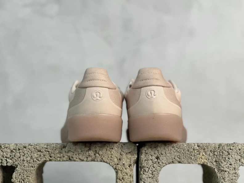 Gxvxnchy Sneakers Stylish 152623