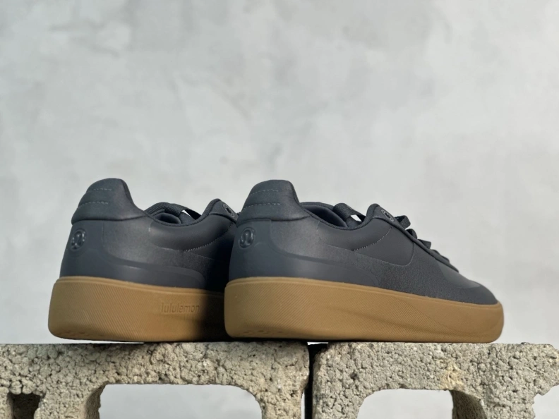 Minimalist Gxvxnchy Sneakers 152622