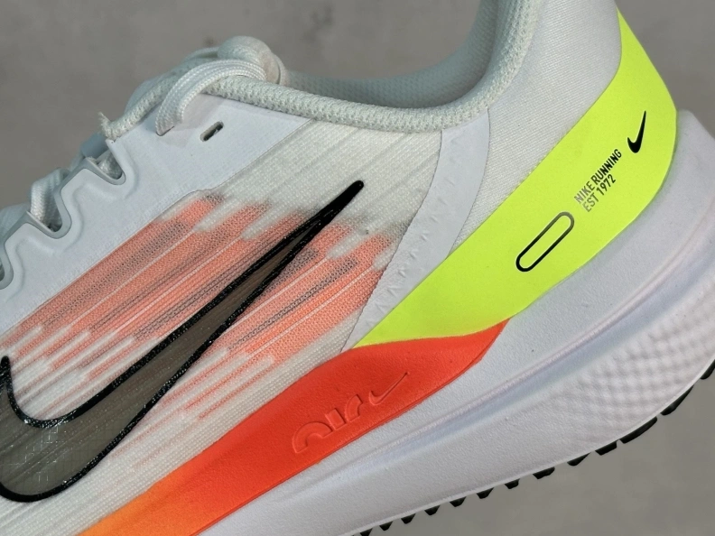 Sleek Nxkx Sneakers 198832
