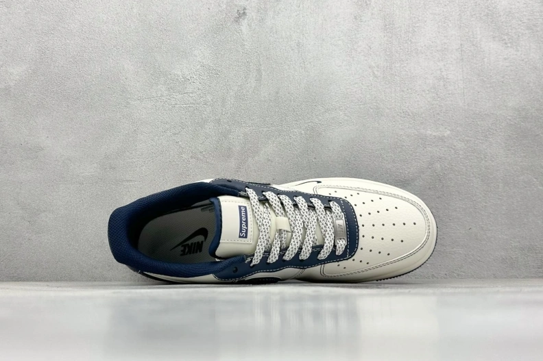 Trendsetting Nxkx Sneakers 198840