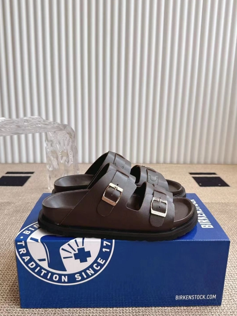 Durable Othxr Slippers 211869