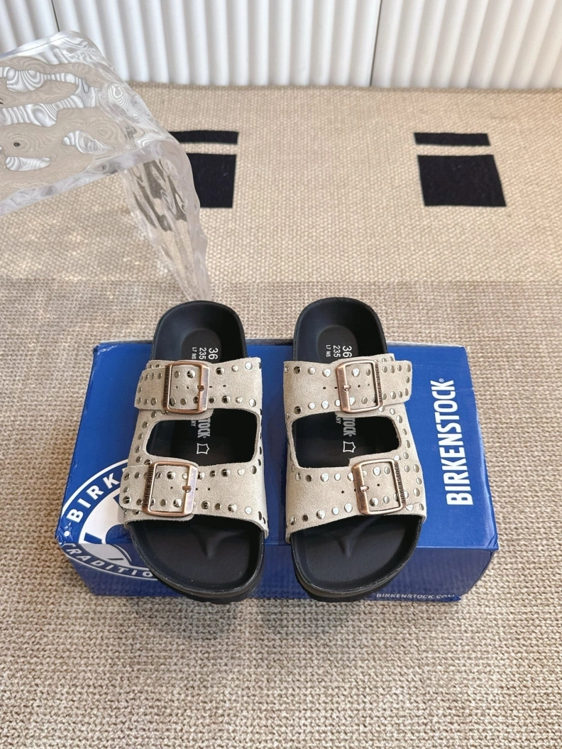 DailyWear Othxr Slippers 211877