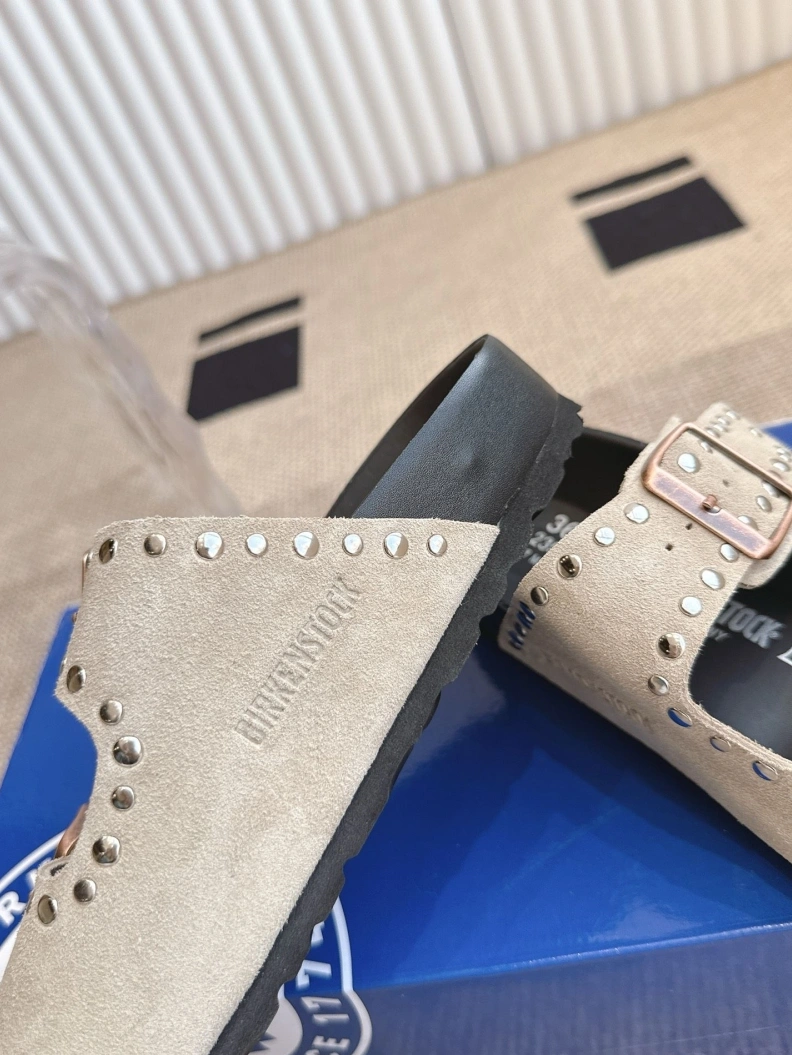 DailyWear Othxr Slippers 211877
