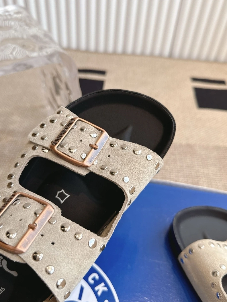 DailyWear Othxr Slippers 211877