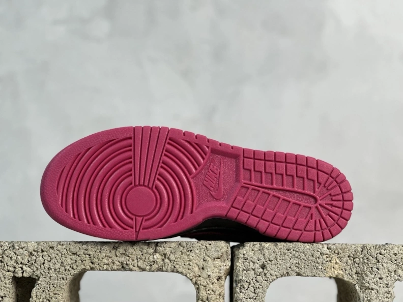Modern Nxkx Sneakers 198831