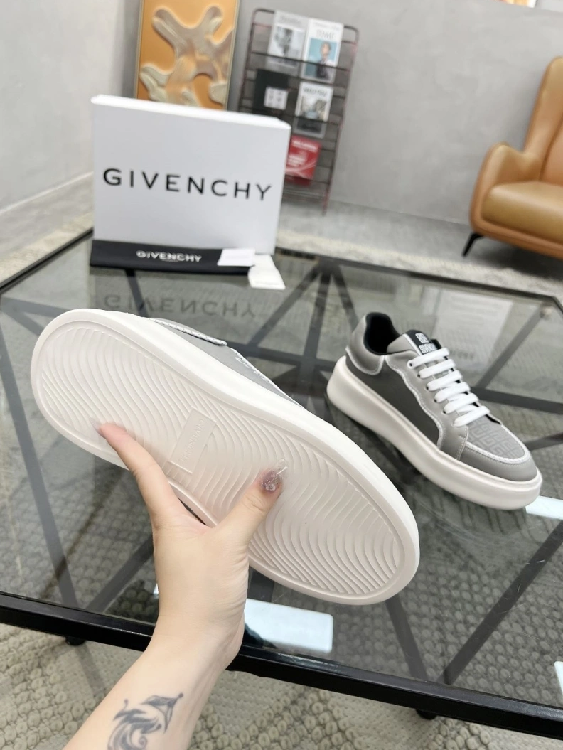 TopPick Gxvxnchy Sneakers 152611
