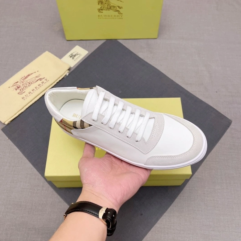 Stylish Bxrbxrry Sneakers 114693