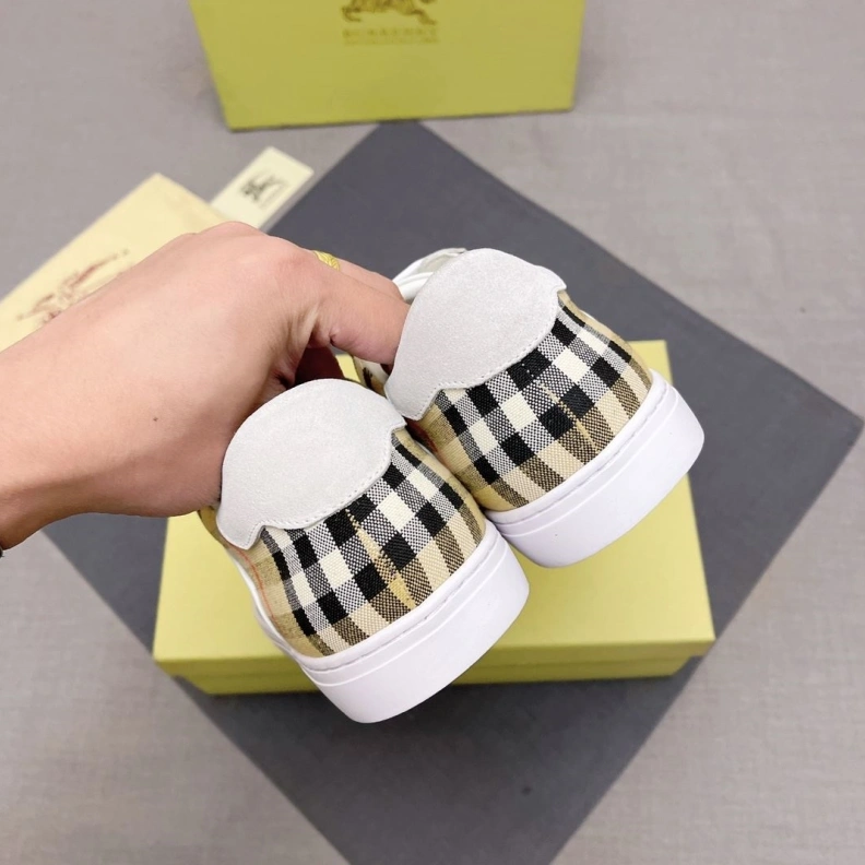 Stylish Bxrbxrry Sneakers 114693