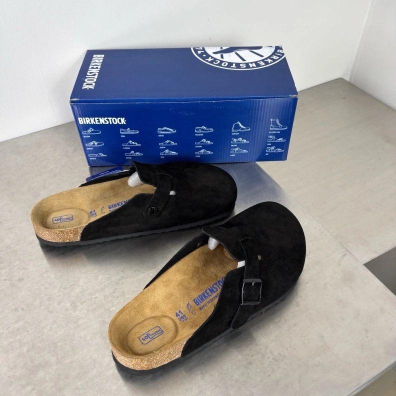 Resilient Othxr Slippers 211852