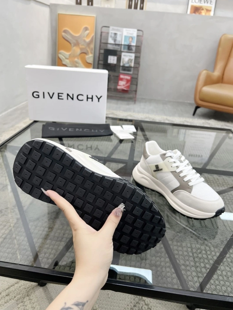 Gxvxnchy Sneakers Flexible 152616