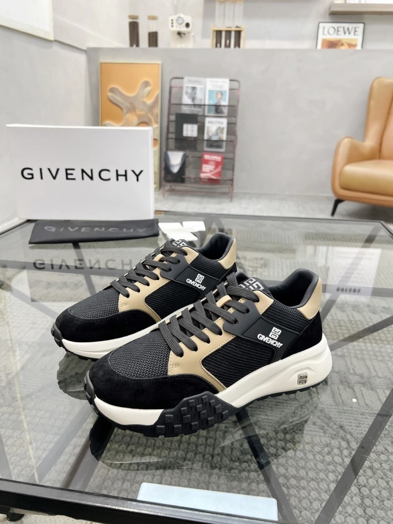 Flexible Gxvxnchy Sneakers 152614