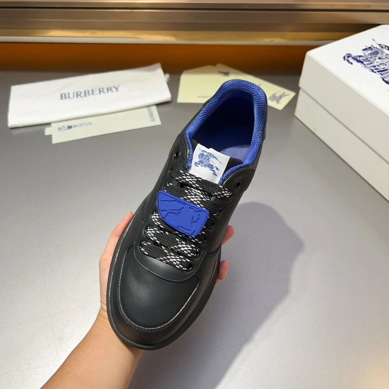Durable Bxrbxrry Sneakers 114694