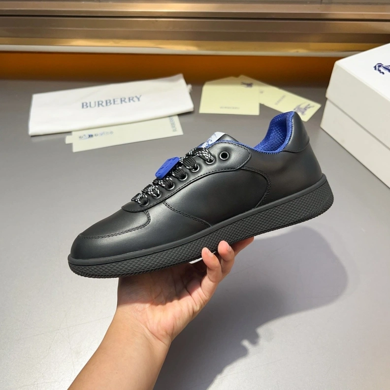 Durable Bxrbxrry Sneakers 114694