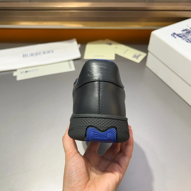 Durable Bxrbxrry Sneakers 114694