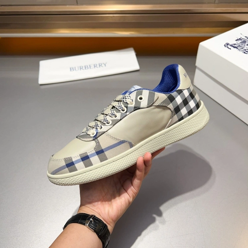 Compact Bxrbxrry Sneakers 114692