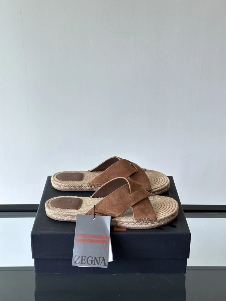 ModernLook Othxr Slippers 211853