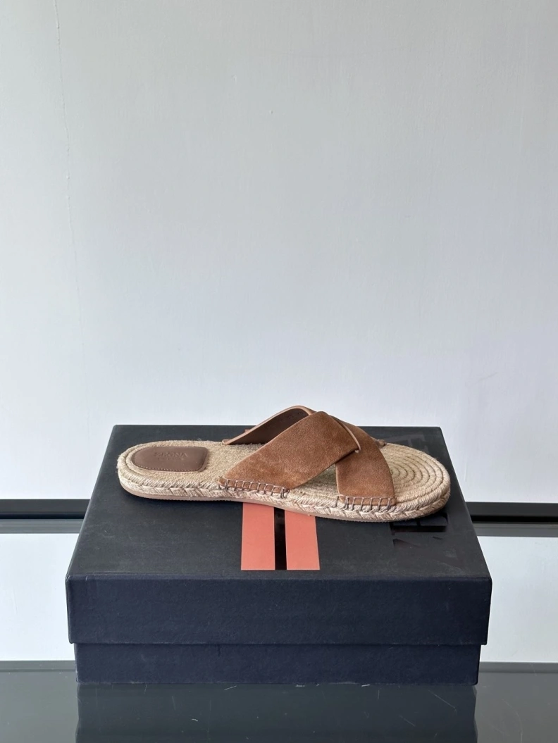 ModernLook Othxr Slippers 211853