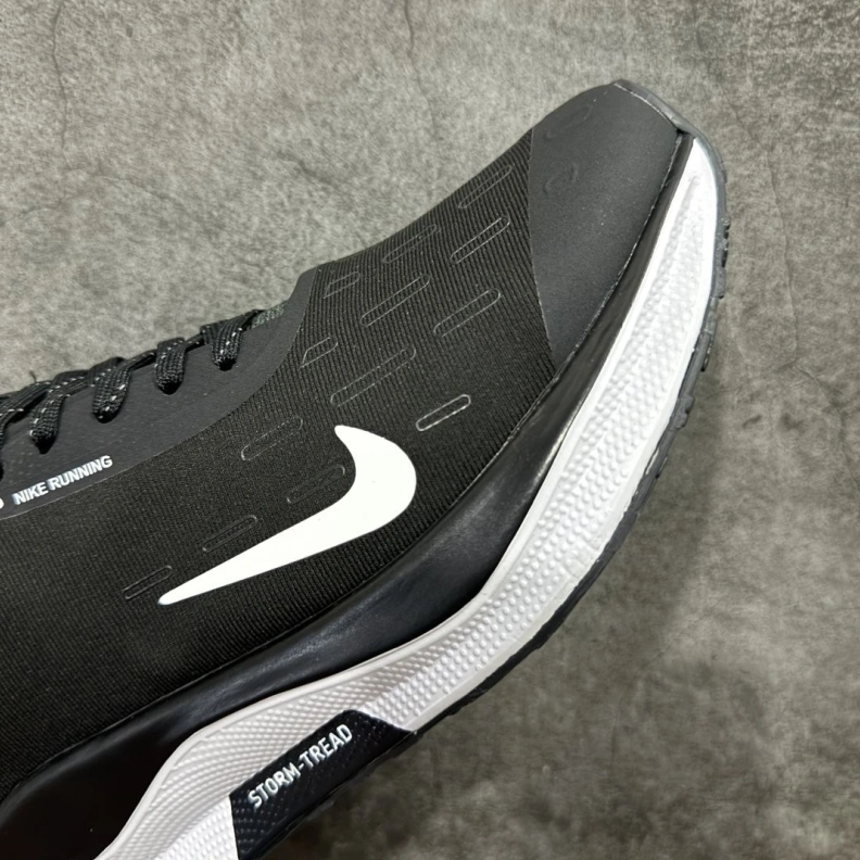 WellDesigned Nxkx Sneakers 198803