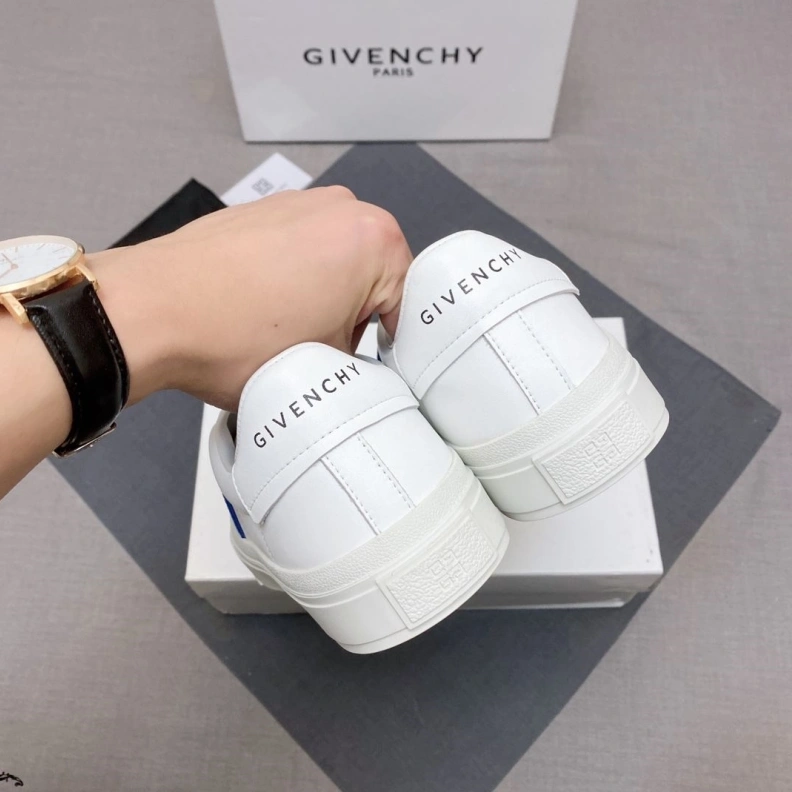 Gxvxnchy Sneakers Elegant 152603