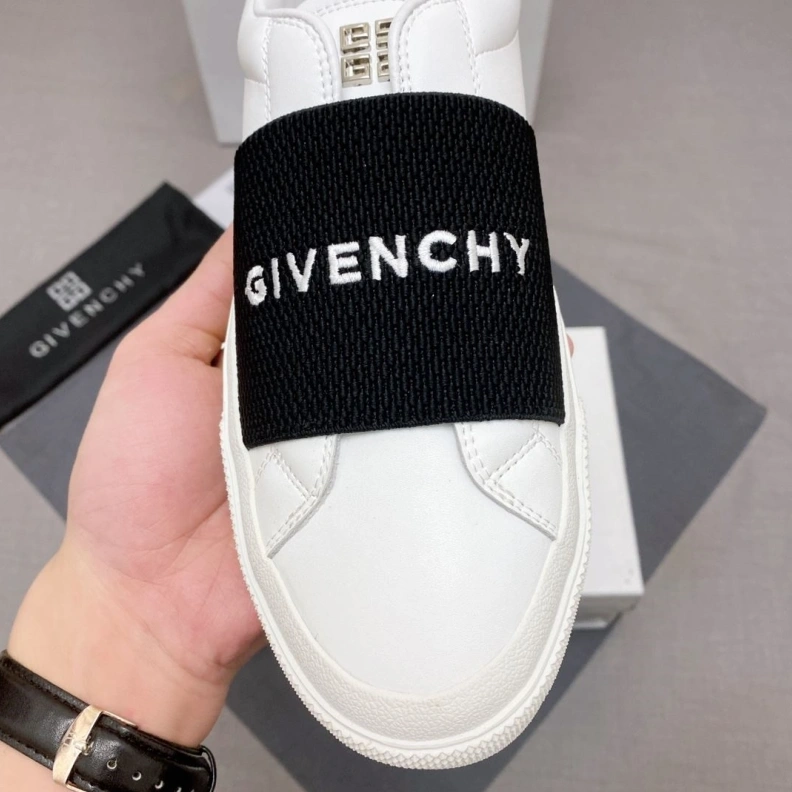 Gxvxnchy Sneakers SportInspired 152598