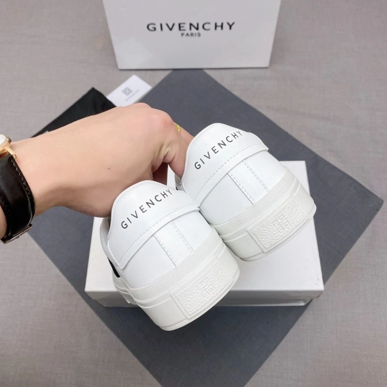 Gxvxnchy Sneakers SportInspired 152598