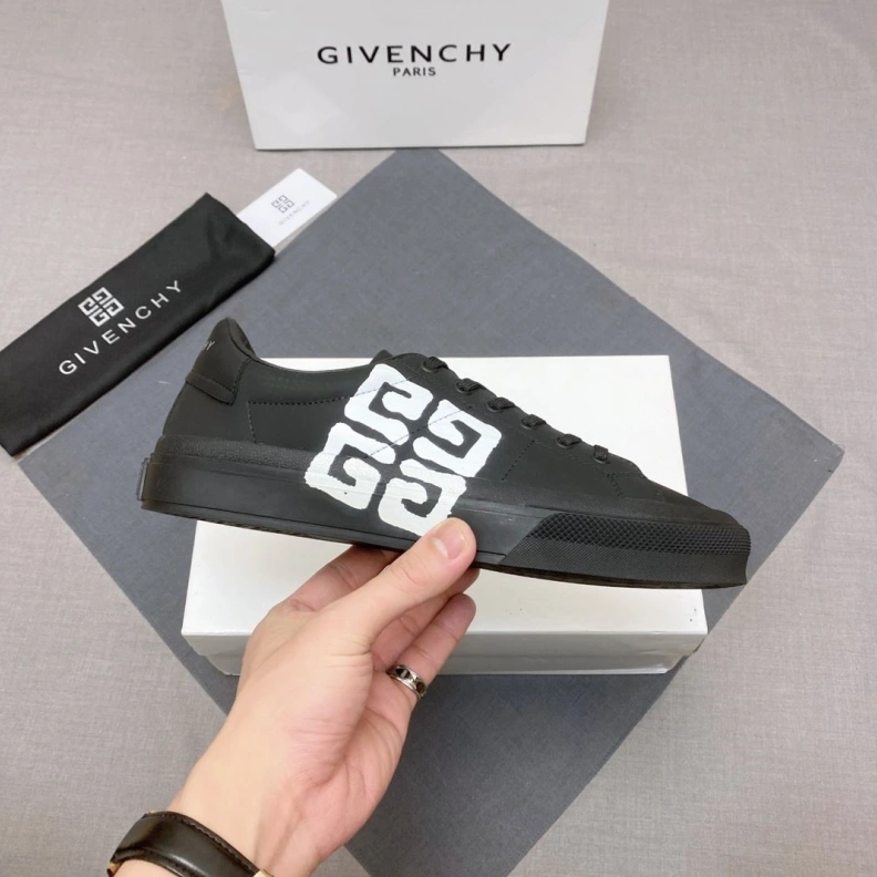 Gxvxnchy Sneakers StreetReady 152599
