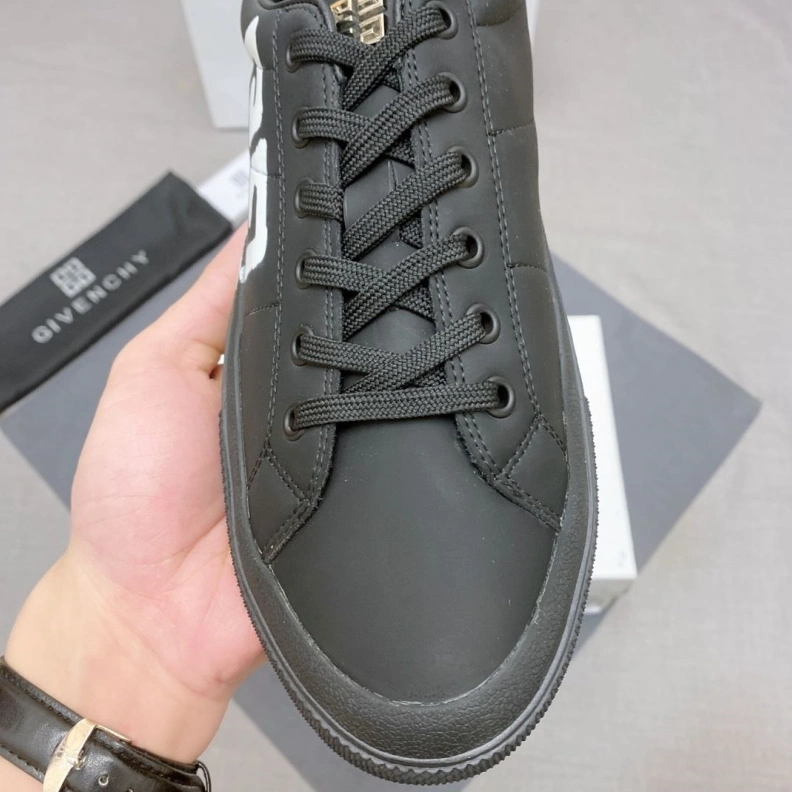 Gxvxnchy Sneakers StreetReady 152599
