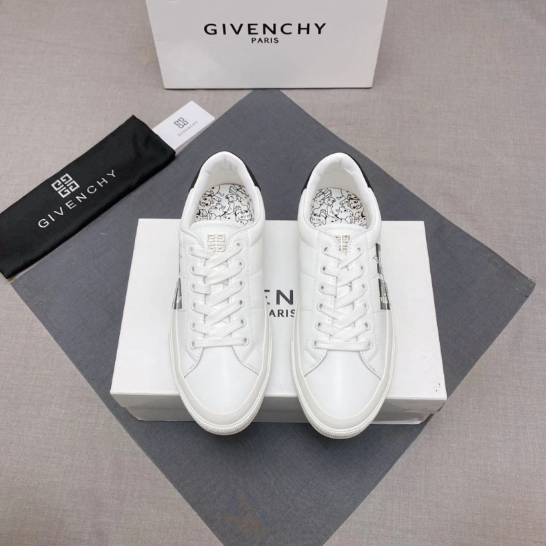 Resilient Gxvxnchy Sneakers 152604