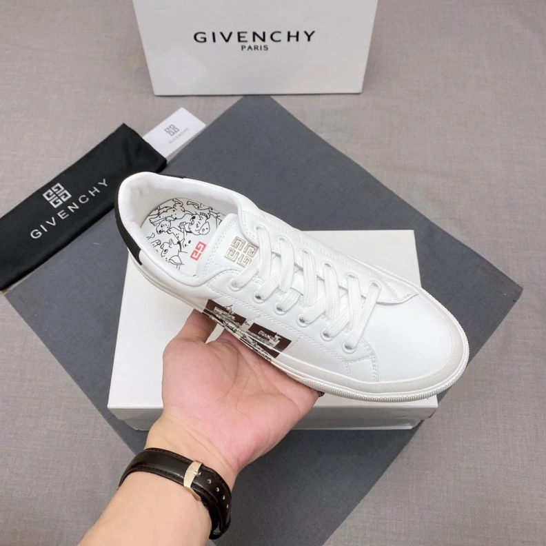 Resilient Gxvxnchy Sneakers 152604