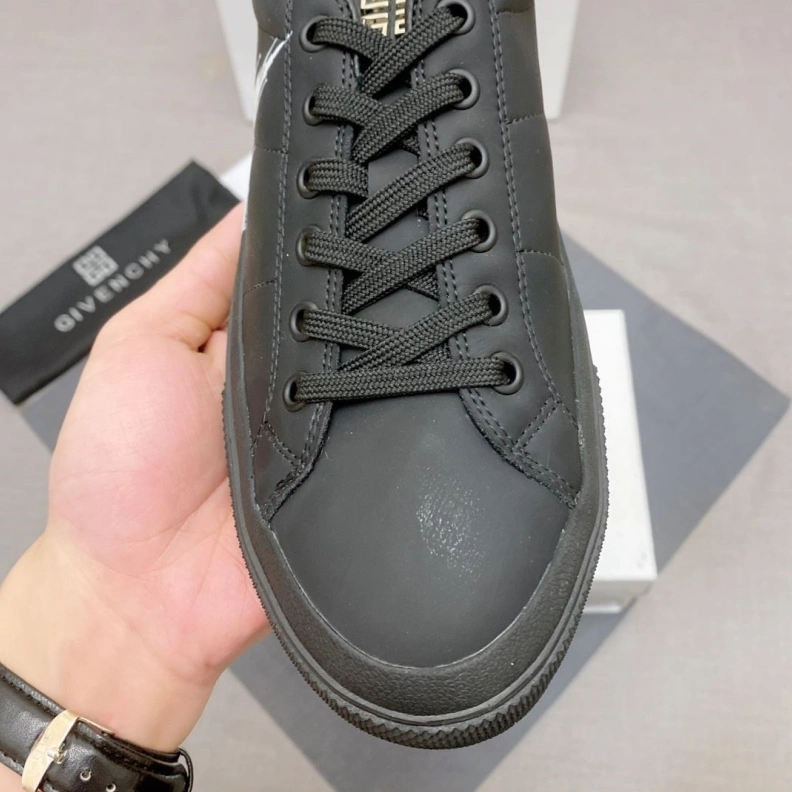 Comfortable Gxvxnchy Sneakers 152606