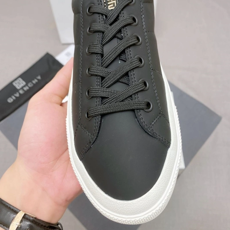 SportInspired Gxvxnchy Sneakers 152602