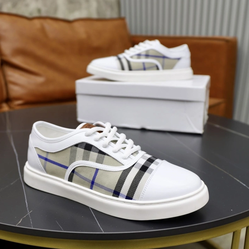 Versatile Bxrbxrry Sneakers 114682