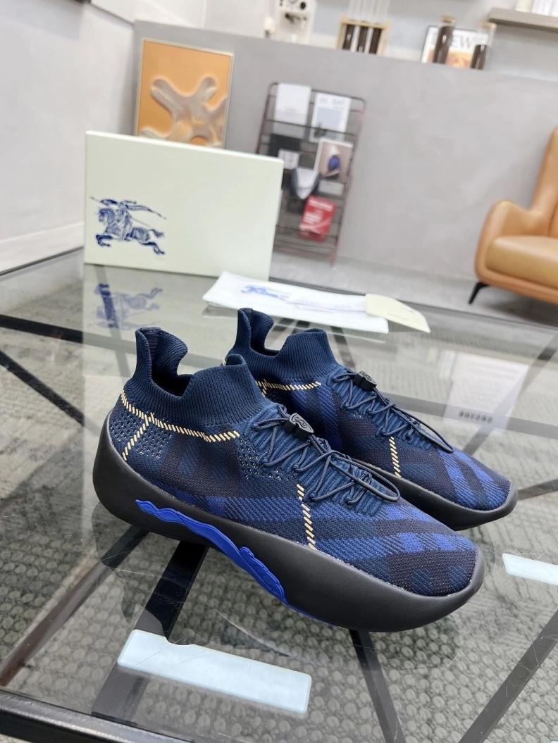 Bold Bxrbxrry Sneakers 114681
