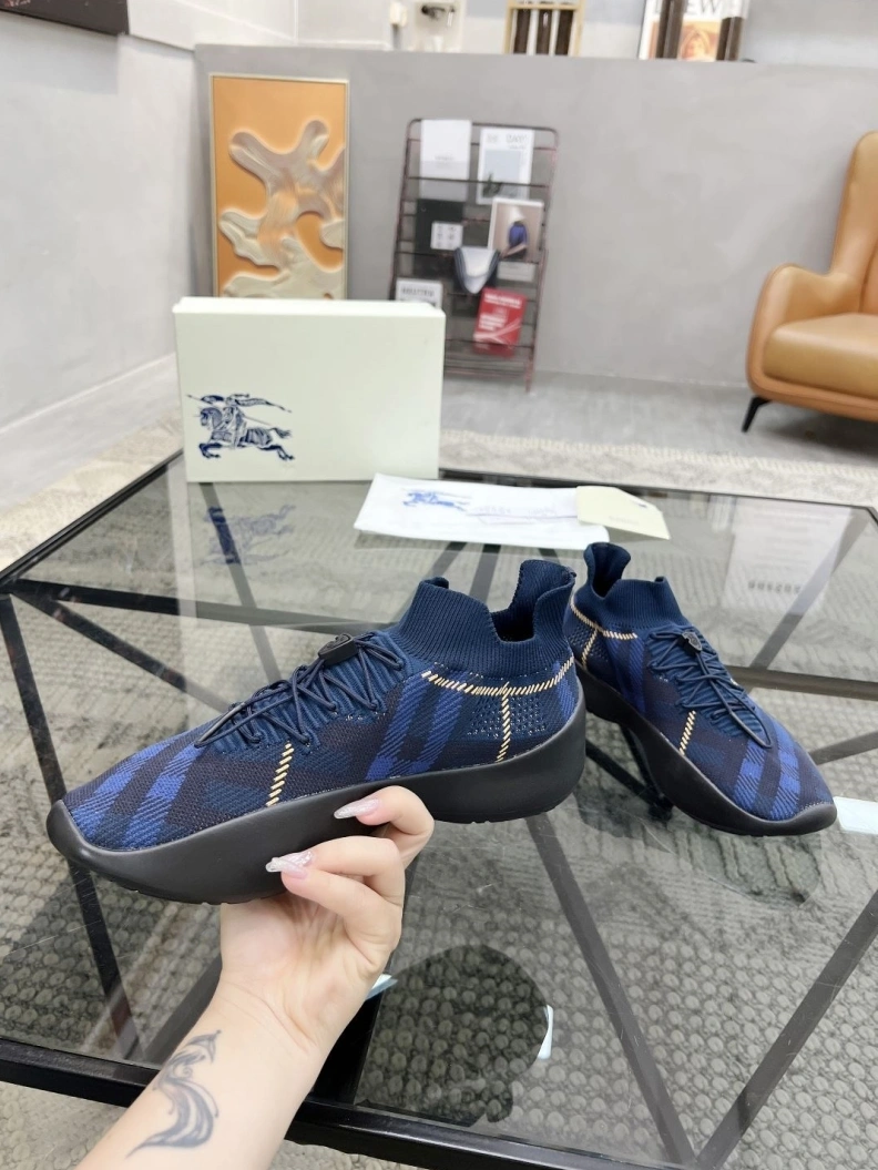 Bold Bxrbxrry Sneakers 114681