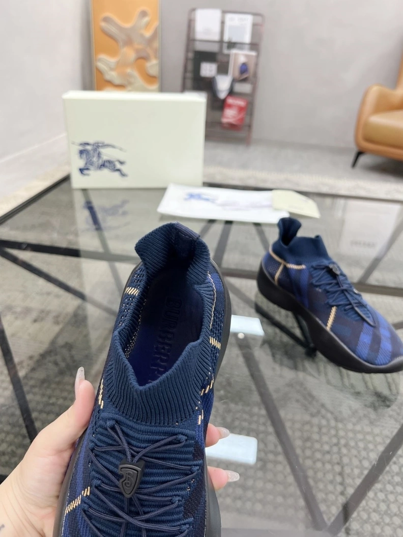 Bold Bxrbxrry Sneakers 114681