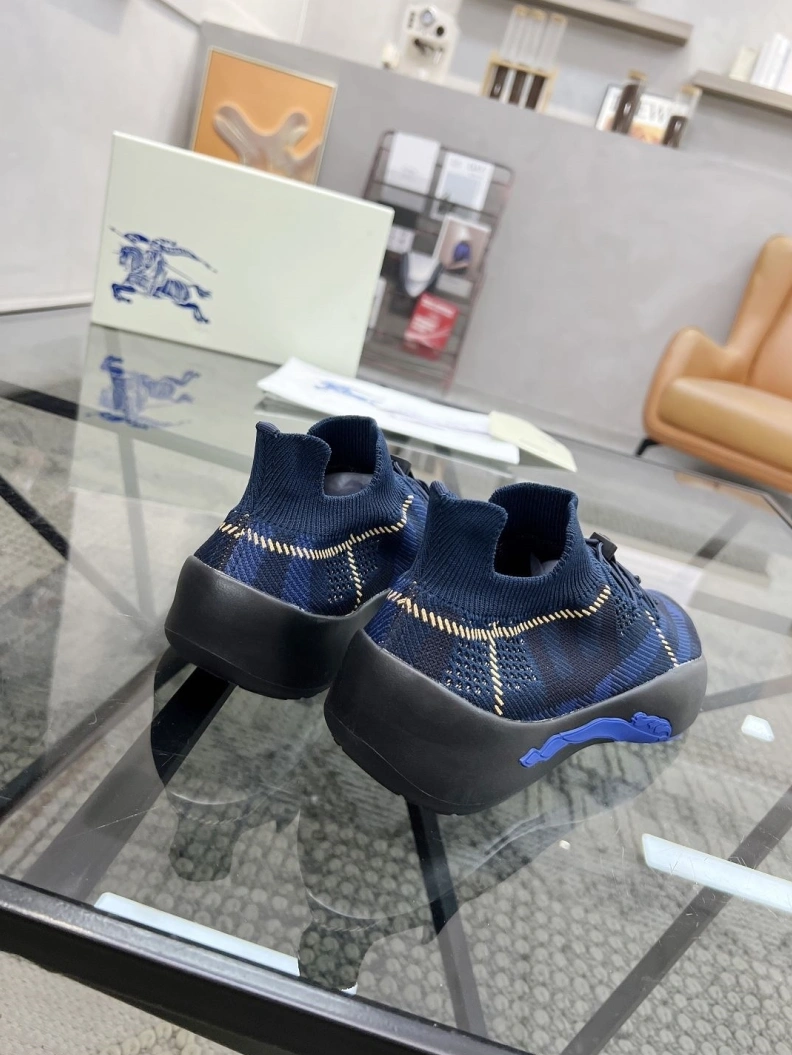Bold Bxrbxrry Sneakers 114681