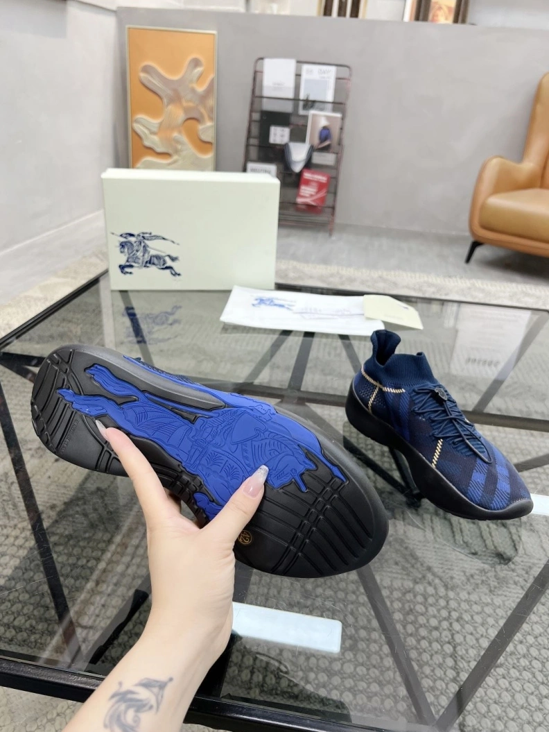 Bold Bxrbxrry Sneakers 114681