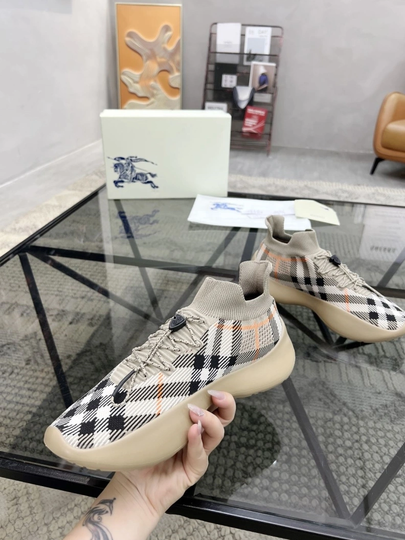 NewStyle Bxrbxrry Sneakers 114679