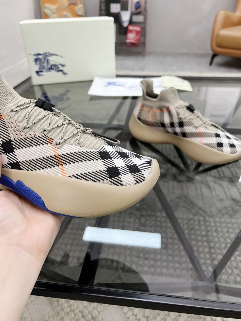 NewStyle Bxrbxrry Sneakers 114679