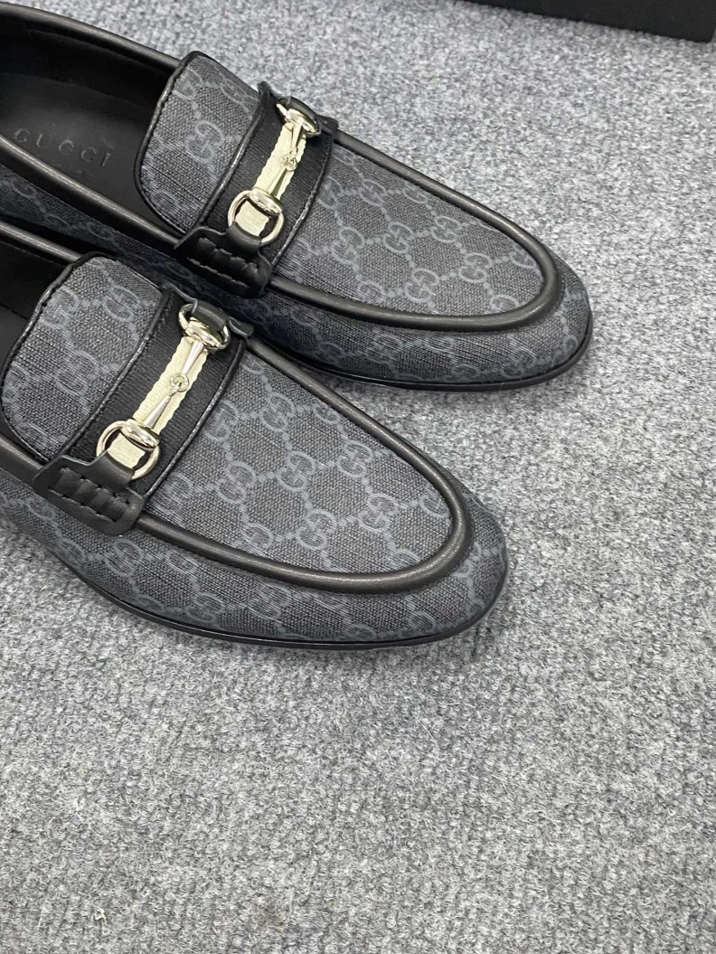 Vibrant Gxccx Leather Shoes 156647
