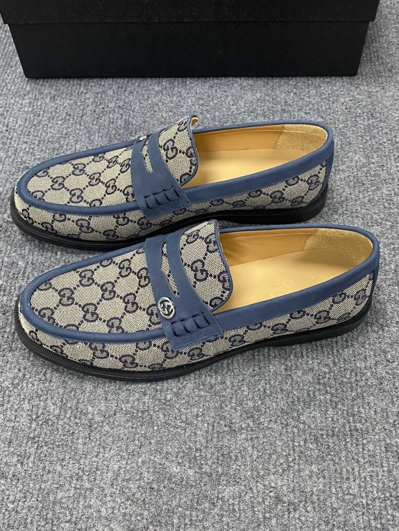 Elegant Gxccx Leather Shoes 156645
