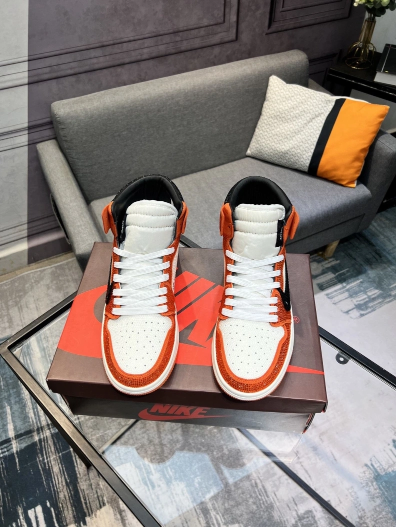 Sleek Nxkx Sneakers 198787