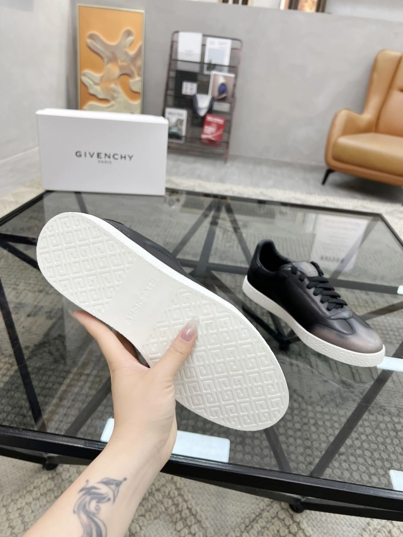 Gxvxnchy Sneakers Flexible 152608